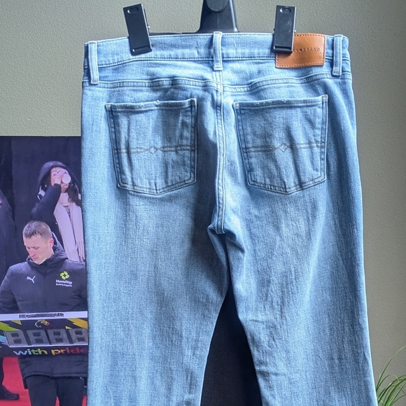 Lucky Brand Light Blue Denim Jeans - Picture 5 of 5
